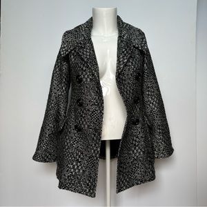 Yoana Baraschi Black and White Coast